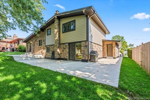 Tiny photo for 9039 Windsor Drive, Palos Hills, IL 60465 (MLS # 12711227)