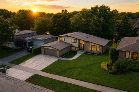 Tiny photo for 9039 Windsor Drive, Palos Hills, IL 60465 (MLS # 12711227)
