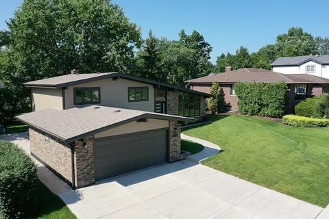Tiny photo for 9039 Windsor Drive, Palos Hills, IL 60465 (MLS # 12711227)