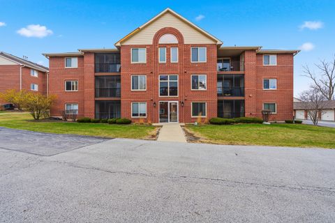 Photo of 6970 Heritage Circle #5-3A, Orland Park, IL 60462 (MLS # 12520335)