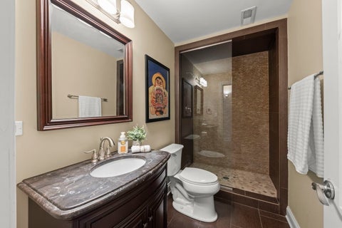 Tiny photo for 253 E Wilson Street, Elmhurst, IL 60126 (MLS # 12786440)