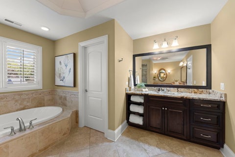 Tiny photo for 253 E Wilson Street, Elmhurst, IL 60126 (MLS # 12786440)