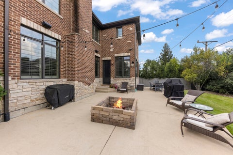 Tiny photo for 253 E Wilson Street, Elmhurst, IL 60126 (MLS # 12786440)