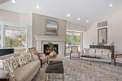 Tiny photo for 5 Oak Brook Club Drive #P1N, Oak Brook, IL 60523 (MLS # 12708461)