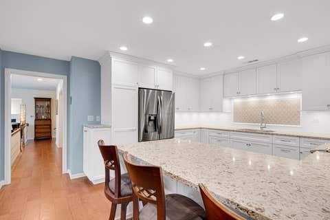 Tiny photo for 5 Oak Brook Club Drive #P1N, Oak Brook, IL 60523 (MLS # 12708461)