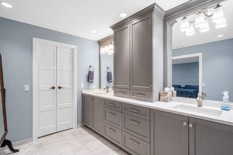 Tiny photo for 5 Oak Brook Club Drive #P1N, Oak Brook, IL 60523 (MLS # 12708461)