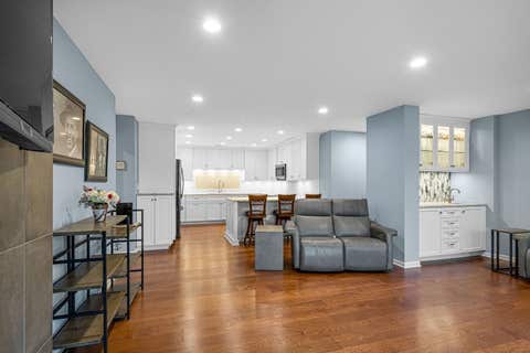 Tiny photo for 5 Oak Brook Club Drive #P1N, Oak Brook, IL 60523 (MLS # 12708461)