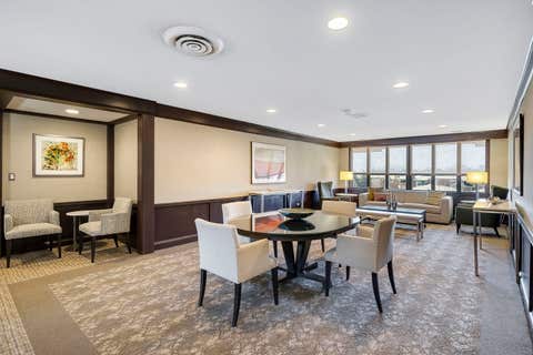 Tiny photo for 5 Oak Brook Club Drive #P1N, Oak Brook, IL 60523 (MLS # 12708461)