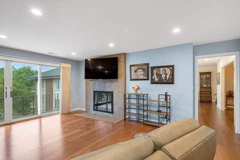 Tiny photo for 5 Oak Brook Club Drive #P1N, Oak Brook, IL 60523 (MLS # 12708461)