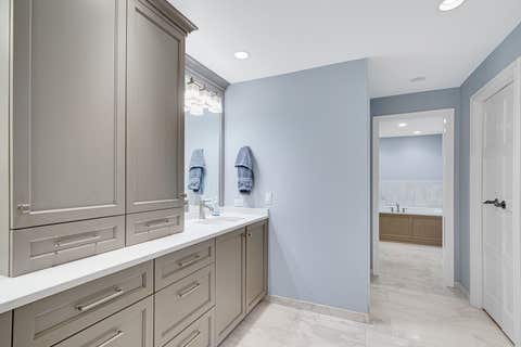 Tiny photo for 5 Oak Brook Club Drive #P1N, Oak Brook, IL 60523 (MLS # 12708461)