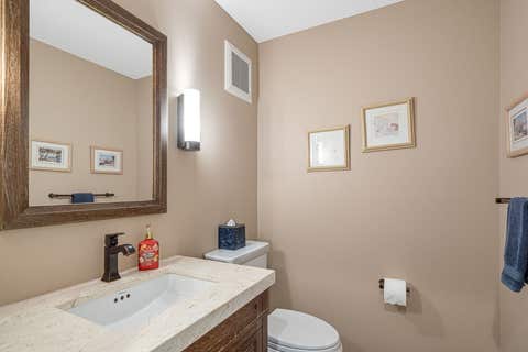 Tiny photo for 5 Oak Brook Club Drive #P1N, Oak Brook, IL 60523 (MLS # 12708461)