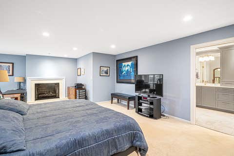 Tiny photo for 5 Oak Brook Club Drive #P1N, Oak Brook, IL 60523 (MLS # 12708461)