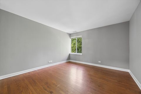 Tiny photo for 5852 Forest View Road #F, Lisle, IL 60532 (MLS # 12660496)