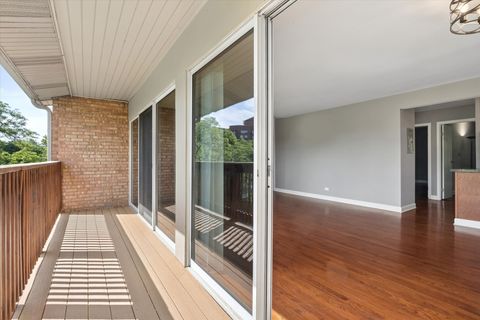Tiny photo for 5852 Forest View Road #F, Lisle, IL 60532 (MLS # 12660496)