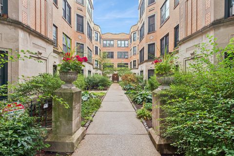 Photo of 1221 W Granville Avenue #2B, Chicago, IL 60660 (MLS # 12483482)