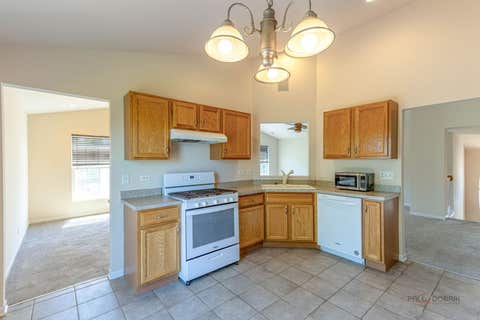 Tiny photo for 24852 W Gates Lane #24852, Plainfield, IL 60585 (MLS # 12663211)