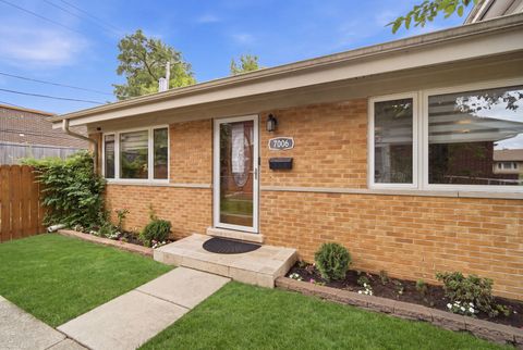 Photo of 7006 W Carol Avenue, Niles, IL 60714 (MLS # 12710280)