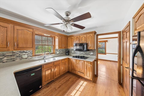 Tiny photo for 27W215 Oakwood Street, Winfield, IL 60190 (MLS # 12721879)