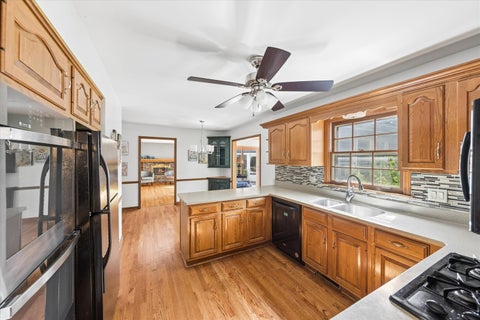 Tiny photo for 27W215 Oakwood Street, Winfield, IL 60190 (MLS # 12721879)