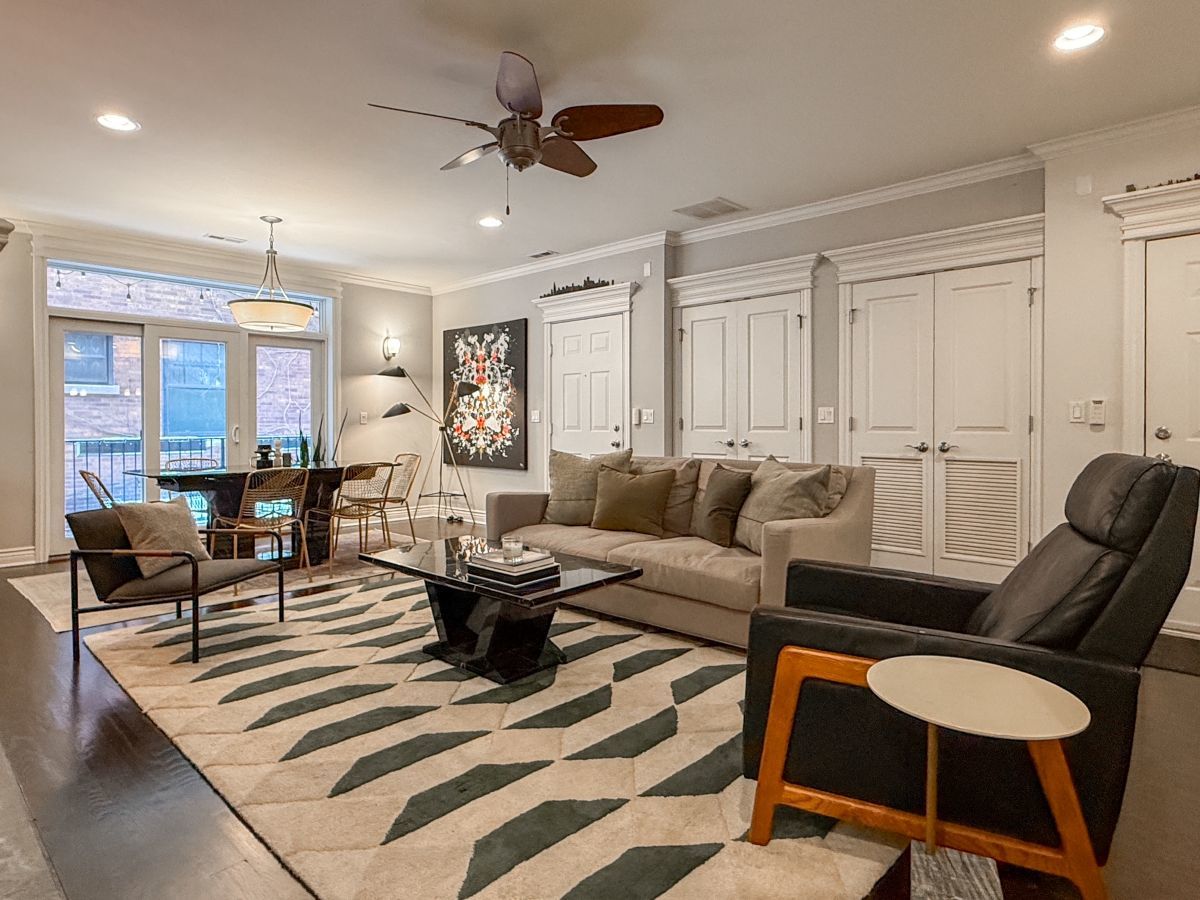 927 W AGATITE Avenue 2N