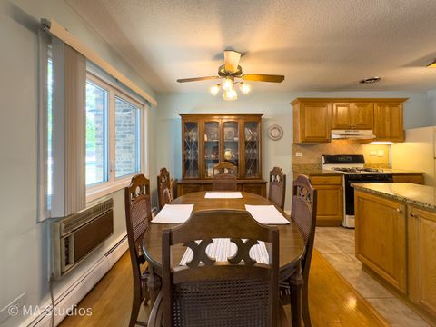 Tiny photo for 2632 N Windsor Drive #104, Arlington Heights, IL 60004 (MLS # 12482871)