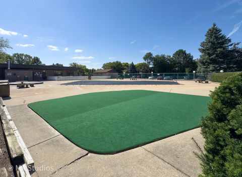 Tiny photo for 2632 N Windsor Drive #104, Arlington Heights, IL 60004 (MLS # 12482871)