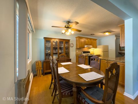 Tiny photo for 2632 N Windsor Drive #104, Arlington Heights, IL 60004 (MLS # 12482871)