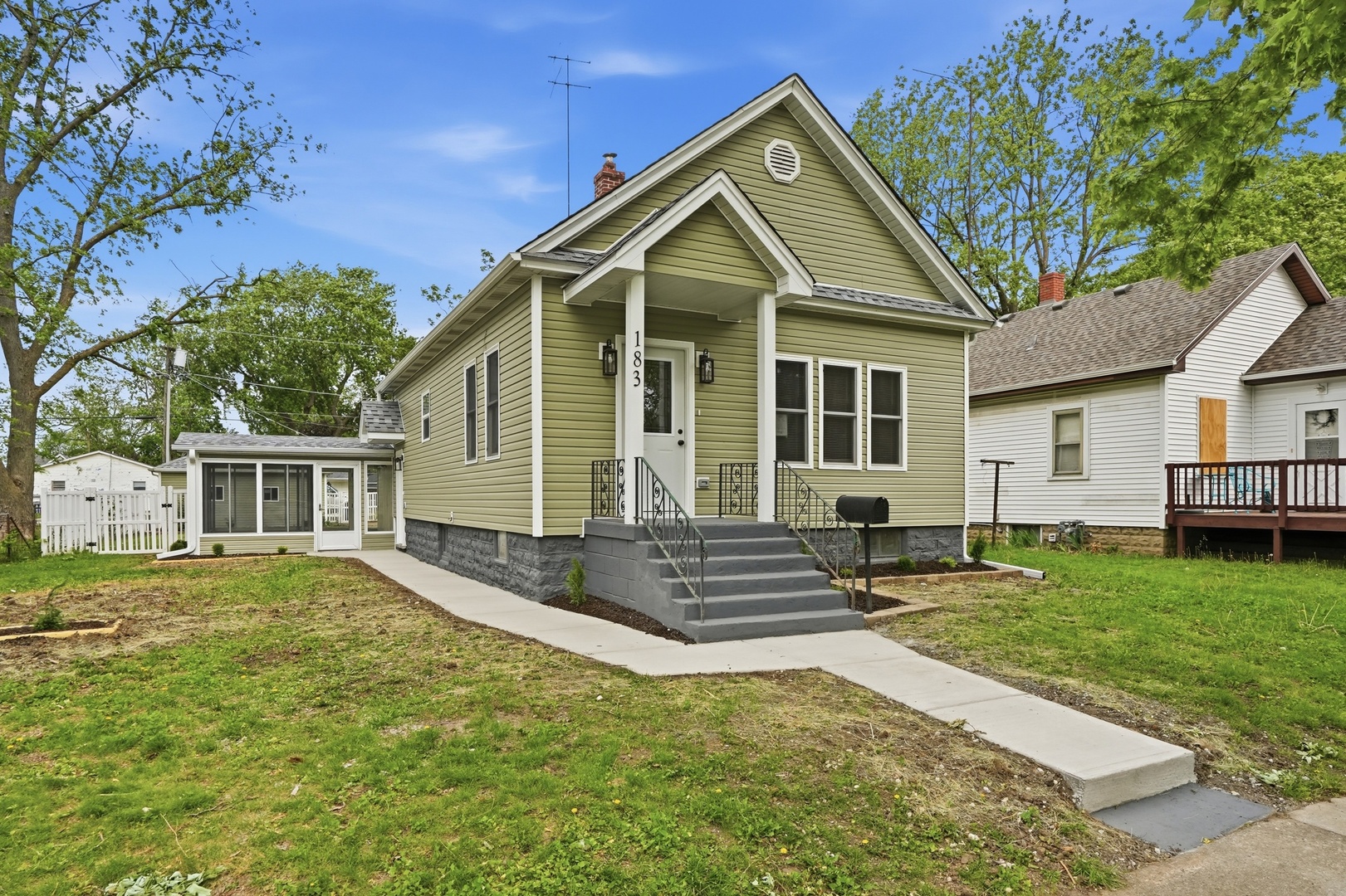 183 N Cleveland Avenue