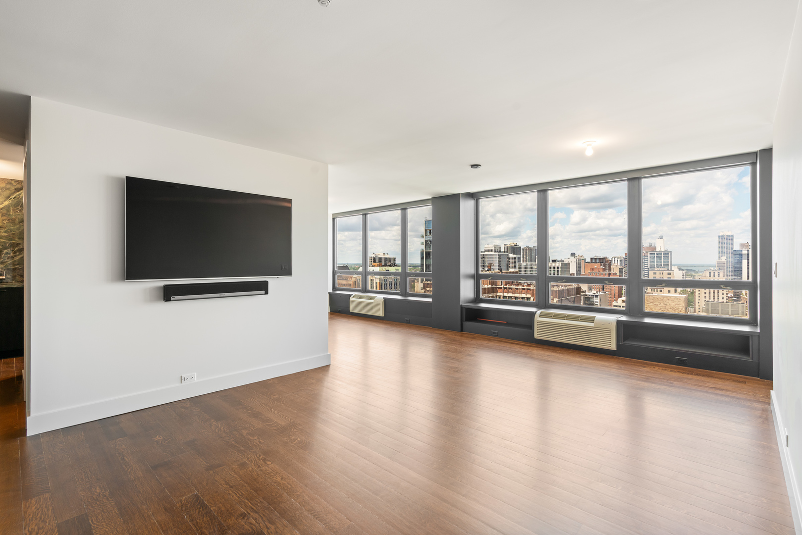 50 E BELLEVUE Place 2601