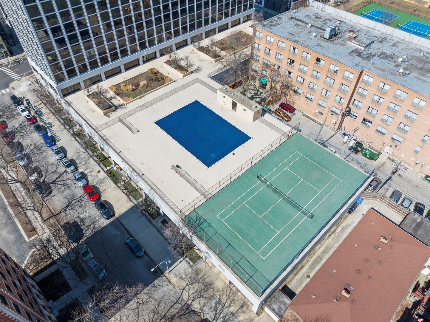 4343 N CLARENDON Avenue 1301
