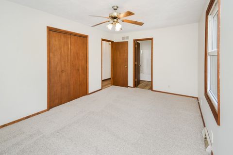 Tiny photo for 712 E Lincoln Street, Bloomington, IL 61701 (MLS # 12596535)