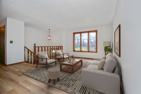 Tiny photo for 712 E Lincoln Street, Bloomington, IL 61701 (MLS # 12596535)