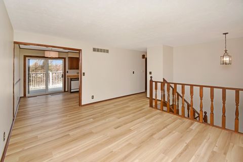 Tiny photo for 712 E Lincoln Street, Bloomington, IL 61701 (MLS # 12596535)