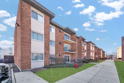 Tiny photo for 4112 W 98th Street #102, Oak Lawn, IL 60453 (MLS # 12729177)