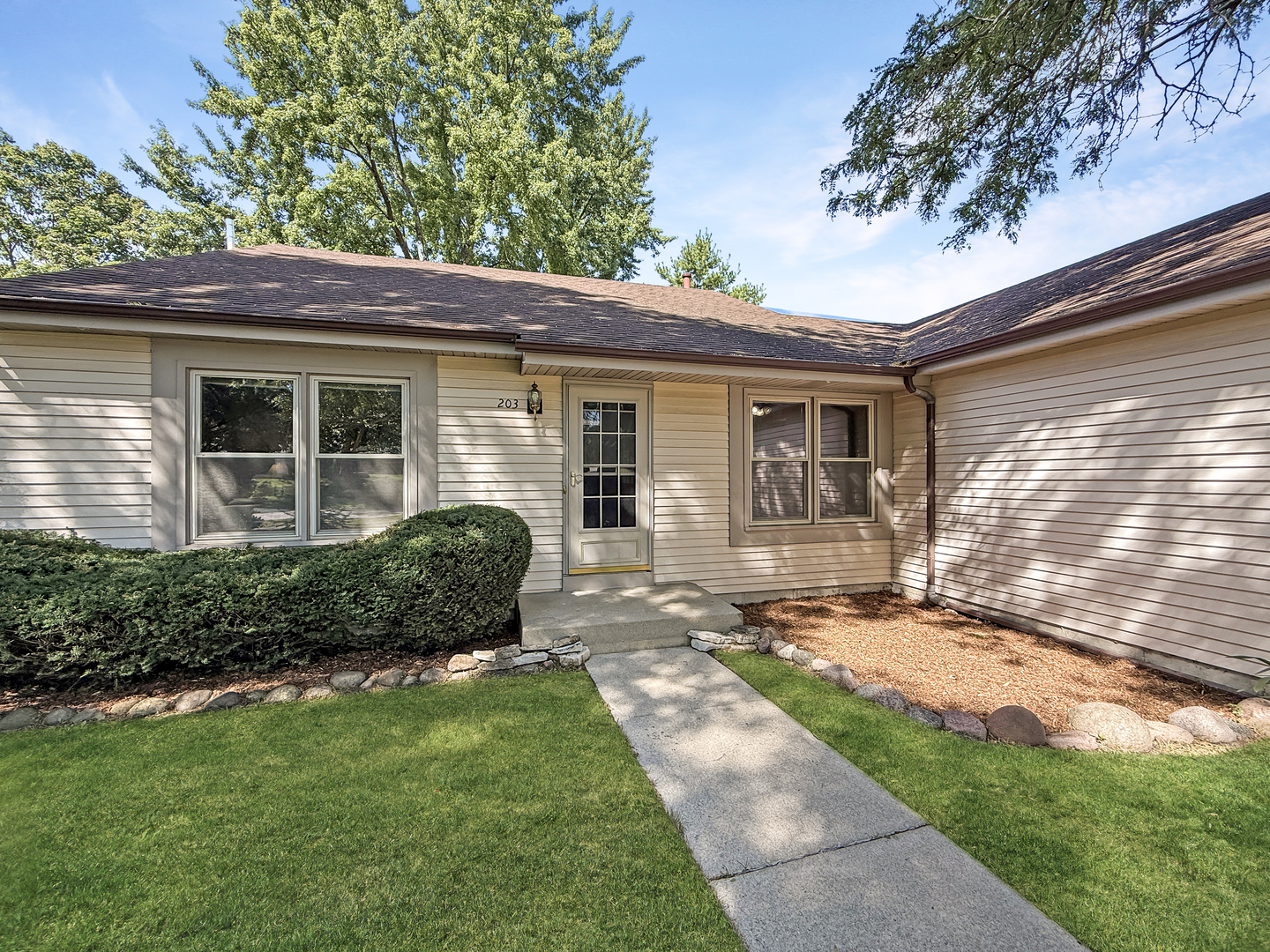 203 N Huntington Drive