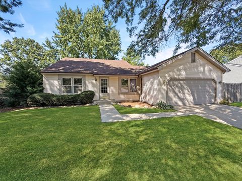 203 N Huntington Drive McHenry IL 60050