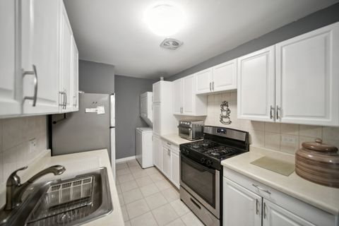 Tiny photo for 408 Farmingdale Circle #408, Vernon Hills, IL 60061 (MLS # 12532037)