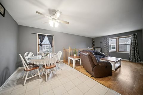 Tiny photo for 408 Farmingdale Circle #408, Vernon Hills, IL 60061 (MLS # 12532037)