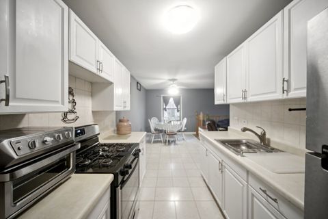 Tiny photo for 408 Farmingdale Circle #408, Vernon Hills, IL 60061 (MLS # 12532037)