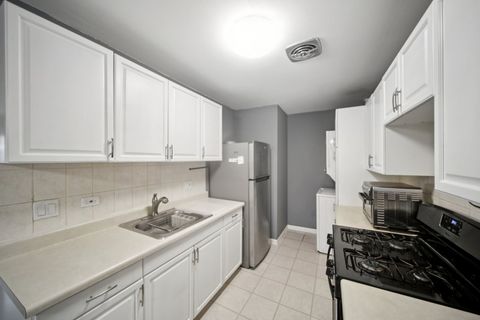 Tiny photo for 408 Farmingdale Circle #408, Vernon Hills, IL 60061 (MLS # 12532037)