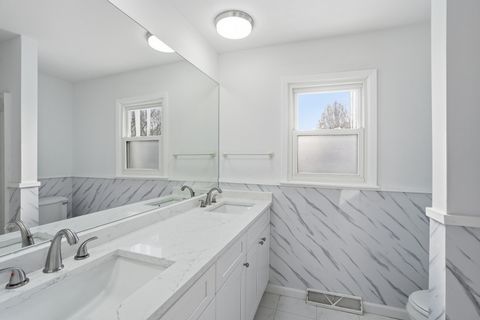 Tiny photo for 503 Roosevelt Drive, Libertyville, IL 60048 (MLS # 12530282)