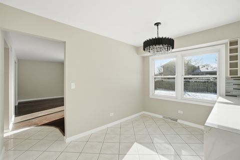Tiny photo for 503 Roosevelt Drive, Libertyville, IL 60048 (MLS # 12530282)
