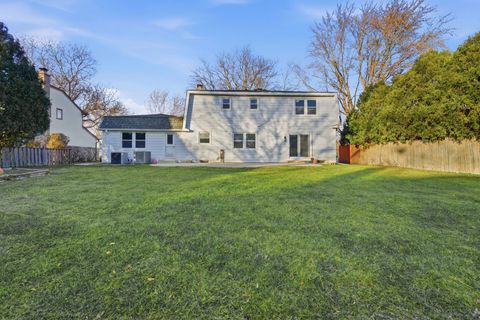 Tiny photo for 503 Roosevelt Drive, Libertyville, IL 60048 (MLS # 12530282)