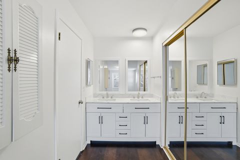 Tiny photo for 503 Roosevelt Drive, Libertyville, IL 60048 (MLS # 12530282)