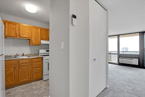 Tiny photo for 2901 S Michigan Avenue #1301, Chicago, IL 60616 (MLS # 12639173)