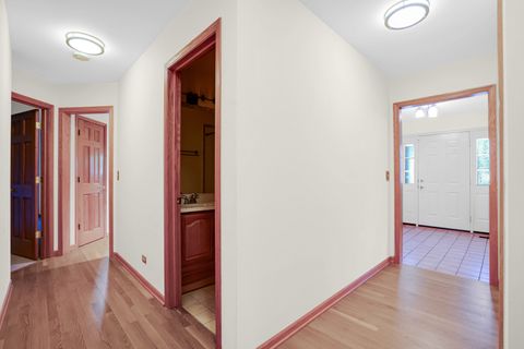 Tiny photo for 740 Clover Hill Court, Elk Grove Village, IL 60007 (MLS # 12508621)