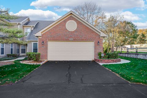 Photo of 740 Clover Hill Court, Elk Grove Village, IL 60007 (MLS # 12508621)