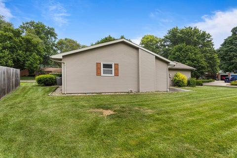 Tiny photo for 2107 Gunn Drive, Champaign, IL 61821 (MLS # 12682290)