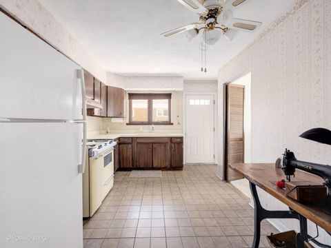 Tiny photo for 10809 Claridge Avenue, Westchester, IL 60154 (MLS # 12683528)