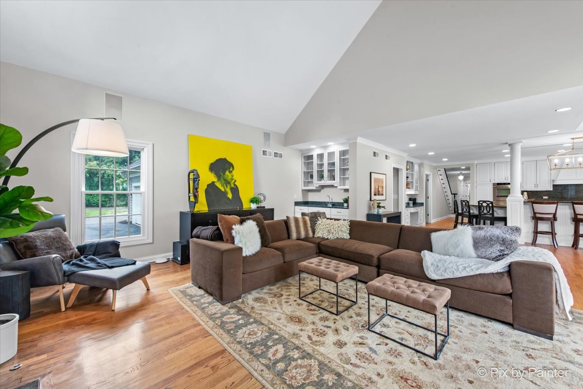 3 Woodley Manor